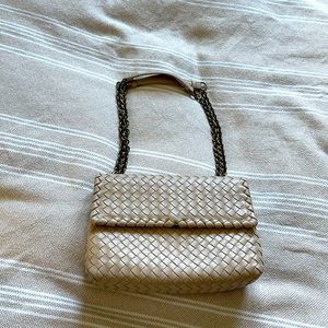 Base Length: 9 Height: 6.5 Width: 3.2